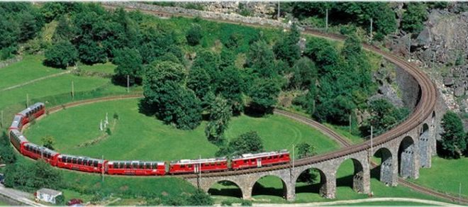 Il Trenino Rosso del Bernina: molto più di un viaggio in treno