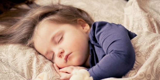 Bambini che si addormentano: ecco tutti i disturbi del loro sonno