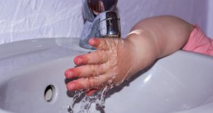 Lavare bene le mani: ecco le cinque regole dettate dai pediatri