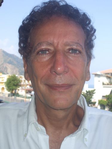 Enzo Casamento: perché lo scrittore stesso è un personaggio