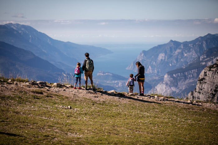 Dolomiti Paganella: 5 esperienze da vivere a contatto con gli animali