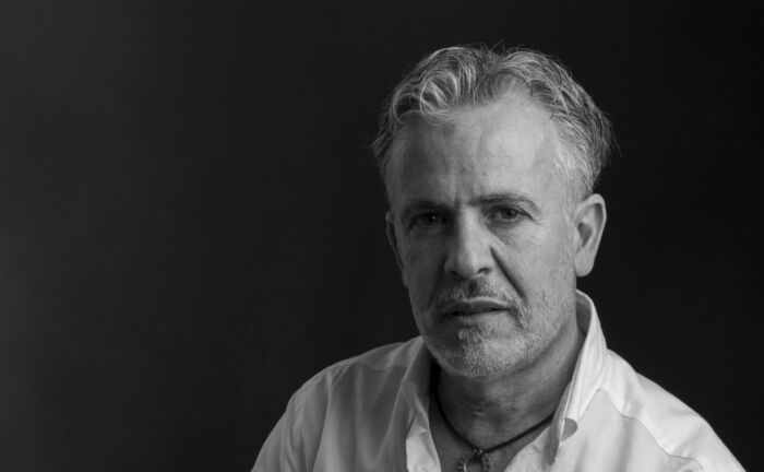 Massimo Comella, storie di vita nel racconto di un analista