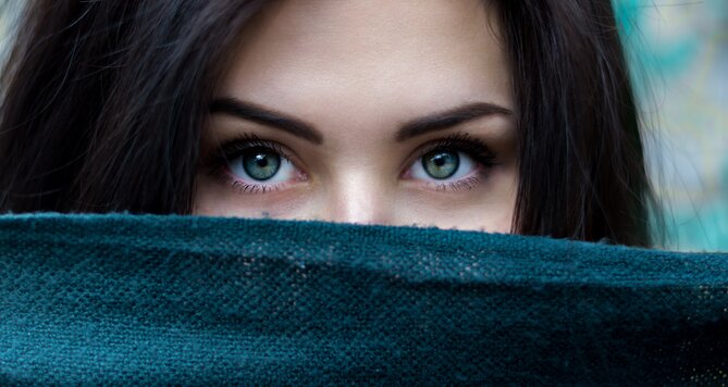Cos’è la sindrome dell’occhio secco e quali sono le cause principali